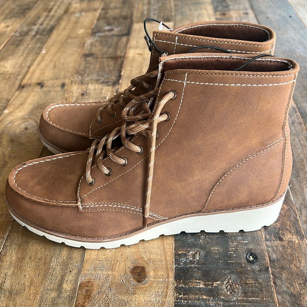 St. John’s Shoes Womens 9 Tan Boswell Heel Booties